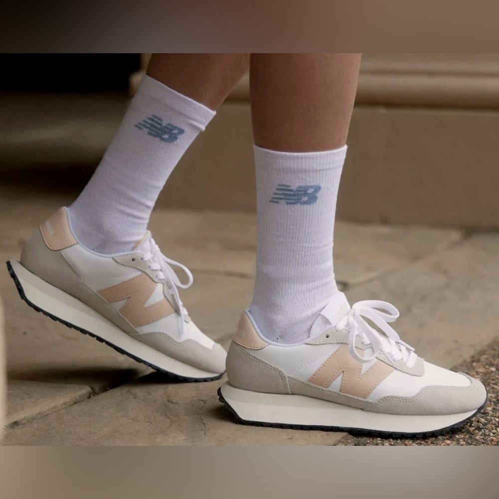 New Balance 237 casual sneakers in tan blush white